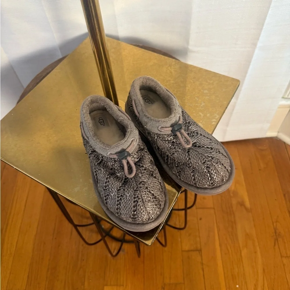 UGG Kids Knit Slippers Shearling Lined Gray Size Small 2–3